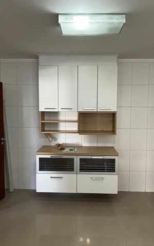 Apartamento à venda com 130m², 3 quartos e 3 vagas Apartamento à venda com 130m², 3 quartos e 3 vagasCozinha