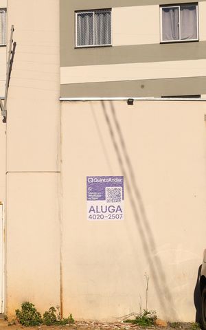Apartamento para alugar com 38m², 2 quartos e sem vagaPlaca grande instalada na fachada do condomínio dia 02.07.2026 - Código da placa: SWRM-613