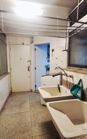 Apartamento para alugar com 340m², 6 quartos e 2 vagas Apartamento para alugar com 340m², 6 quartos e 2 vagasÁrea de serviço