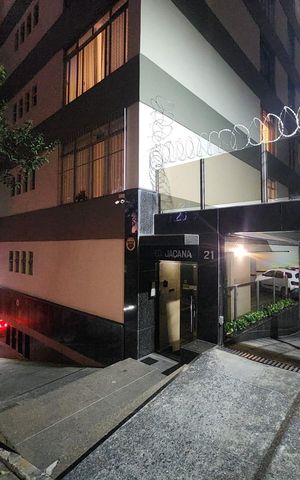 Apartamento para alugar com 340m², 6 quartos e 2 vagas Apartamento para alugar com 340m², 6 quartos e 2 vagasFachada