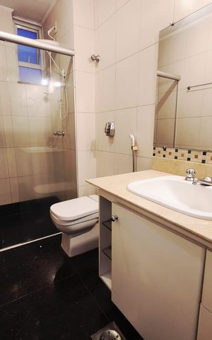 Apartamento para alugar com 340m², 6 quartos e 2 vagas Apartamento para alugar com 340m², 6 quartos e 2 vagasBanheiro da Suíte