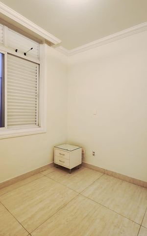 Apartamento para alugar com 340m², 6 quartos e 2 vagas Apartamento para alugar com 340m², 6 quartos e 2 vagasQuarto