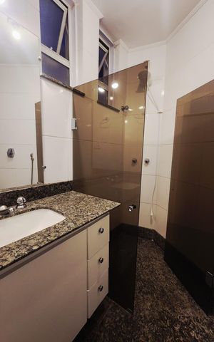 Apartamento para alugar com 340m², 6 quartos e 2 vagas Apartamento para alugar com 340m², 6 quartos e 2 vagasBanheiro social