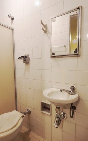Apartamento para alugar com 340m², 6 quartos e 2 vagas Apartamento para alugar com 340m², 6 quartos e 2 vagasBanheiro de serviço