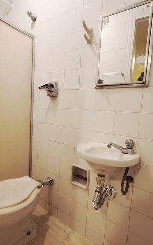 Apartamento para alugar com 340m², 6 quartos e 2 vagas Apartamento para alugar com 340m², 6 quartos e 2 vagasBanheiro de serviço