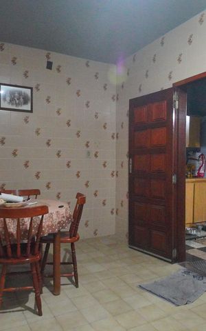 Casa à venda com 240m², 5 quartos e 2 vagasCozinha