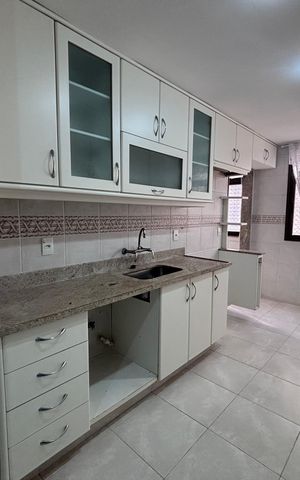 Apartamento à venda com 261m², 4 quartos e 3 vagas Apartamento à venda com 261m², 4 quartos e 3 vagasCozinha