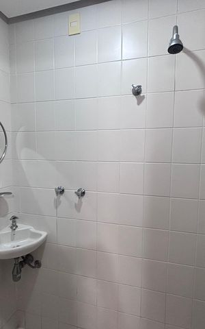Apartamento à venda com 261m², 4 quartos e 3 vagas Apartamento à venda com 261m², 4 quartos e 3 vagasBanheiro de serviço