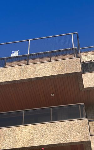 Apartamento à venda com 261m², 4 quartos e 3 vagas Apartamento à venda com 261m², 4 quartos e 3 vagasPlaca MXNN-95