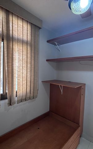 Apartamento à venda com 261m², 4 quartos e 3 vagas Apartamento à venda com 261m², 4 quartos e 3 vagasQuarto de Serviço