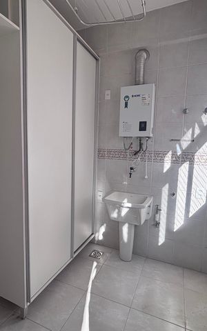 Apartamento à venda com 261m², 4 quartos e 3 vagas Apartamento à venda com 261m², 4 quartos e 3 vagasÁrea de Serviço