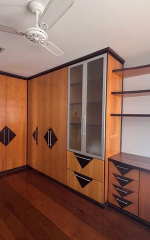 Apartamento à venda com 261m², 4 quartos e 3 vagas Apartamento à venda com 261m², 4 quartos e 3 vagasQuarto 2