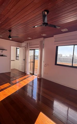 Apartamento à venda com 261m², 4 quartos e 3 vagas Apartamento à venda com 261m², 4 quartos e 3 vagasSuite