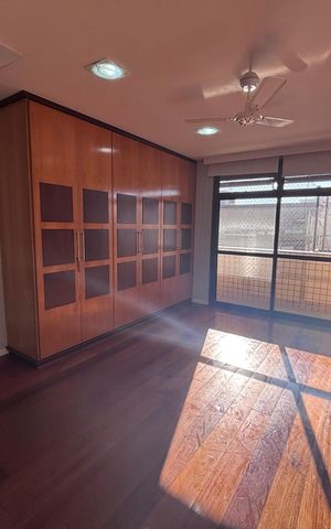 Apartamento à venda com 261m², 4 quartos e 3 vagas Apartamento à venda com 261m², 4 quartos e 3 vagasQuarto 3