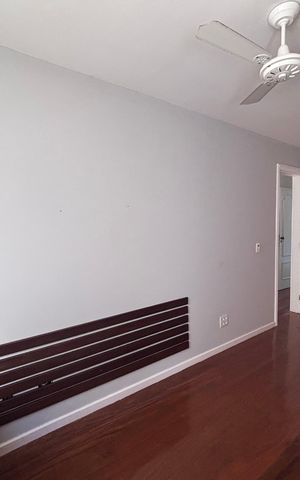 Apartamento à venda com 261m², 4 quartos e 3 vagas Apartamento à venda com 261m², 4 quartos e 3 vagasQuarto 2