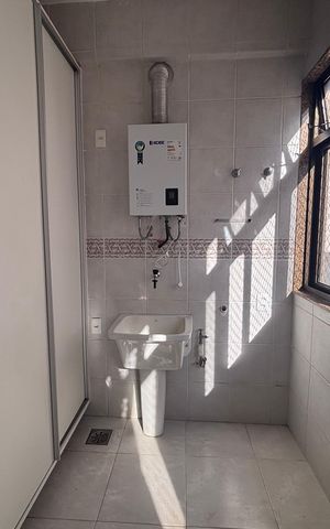 Apartamento à venda com 261m², 4 quartos e 3 vagas Apartamento à venda com 261m², 4 quartos e 3 vagasÁrea de Serviço