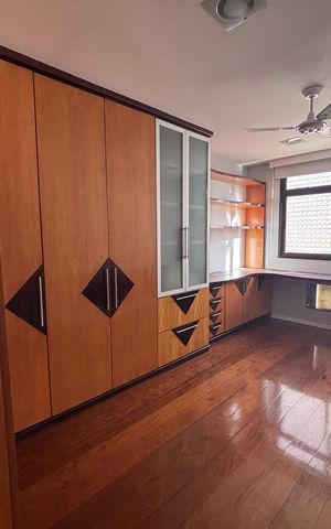 Apartamento à venda com 261m², 4 quartos e 3 vagas Apartamento à venda com 261m², 4 quartos e 3 vagasQuarto 2