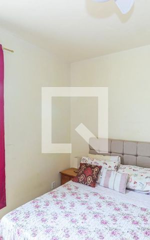 Casa à venda com 182m², 3 quartos e 3 vagas Casa à venda com 182m², 3 quartos e 3 vagasQuarto
