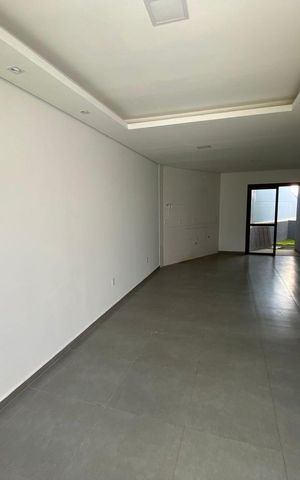 Casa para alugar com 70m², 3 quartos e 1 vaga Casa para alugar com 70m², 3 quartos e 1 vagaStudio