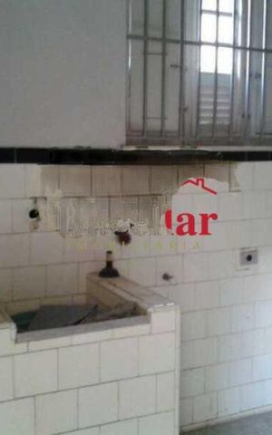 Casa à venda com 213m², 4 quartos e 4 vagas