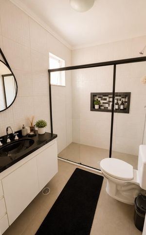 Casa de condomínio para alugar com 240m², 4 quartos e 3 vagas Casa de condomínio para alugar com 240m², 4 quartos e 3 vagasBanheiro