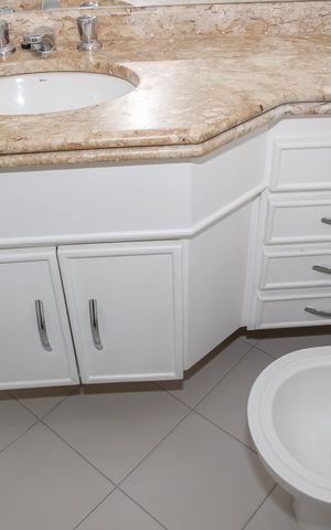 Apartamento para alugar com 178m², 3 quartos e 2 vagas Apartamento para alugar com 178m², 3 quartos e 2 vagasBanheiro da Suíte