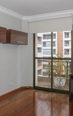 Apartamento para alugar com 178m², 3 quartos e 2 vagas Apartamento para alugar com 178m², 3 quartos e 2 vagasSala de TV