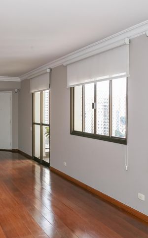 Apartamento para alugar com 178m², 3 quartos e 2 vagas Apartamento para alugar com 178m², 3 quartos e 2 vagasSala