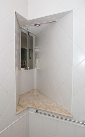 Apartamento para alugar com 178m², 3 quartos e 2 vagas Apartamento para alugar com 178m², 3 quartos e 2 vagasBanheiro da Suíte