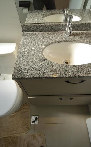 Apartamento para alugar com 57m², 2 quartos e 2 vagasBanheiro 
