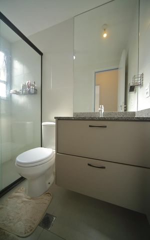 Apartamento para alugar com 57m², 2 quartos e 2 vagasBanheiro 