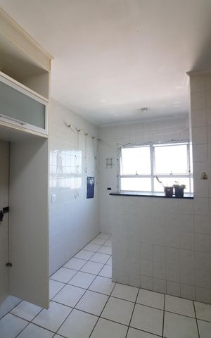 Apartamento para alugar com 76m², 2 quartos e 1 vagaCozinha 