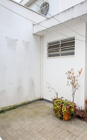 Casa à venda com 200m², 3 quartos e 3 vagasÁrea de Serviço