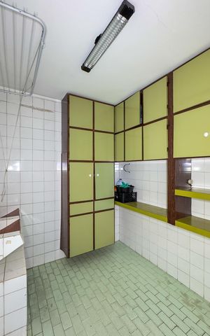 Casa à venda com 200m², 3 quartos e 3 vagasÁrea de Serviço