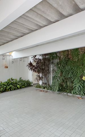 Casa à venda com 200m², 3 quartos e 3 vagasGaragem