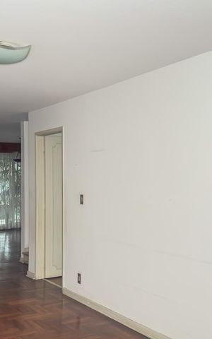Casa à venda com 200m², 3 quartos e 3 vagasSala