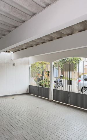 Casa à venda com 200m², 3 quartos e 3 vagasGaragem
