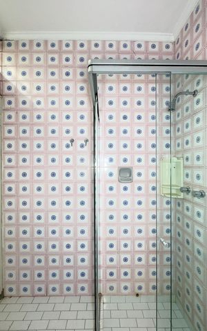 Casa à venda com 200m², 3 quartos e 3 vagasBanheiro