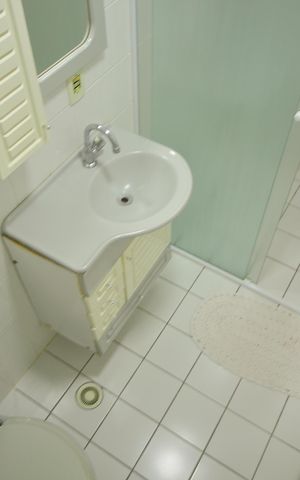 Apartamento à venda com 83m², 3 quartos e 2 vagasBanheiro da Suíte 