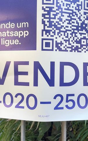 Apartamento à venda com 180m², 3 quartos e 1 vaga Apartamento à venda com 180m², 3 quartos e 1 vagaPlaquinha