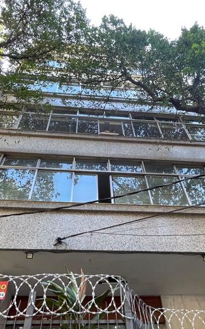 Apartamento à venda com 180m², 3 quartos e 1 vaga Apartamento à venda com 180m², 3 quartos e 1 vagaFachada
