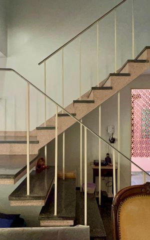 Casa para alugar com 211m², 3 quartos e 2 vagas Casa para alugar com 211m², 3 quartos e 2 vagasEscada
