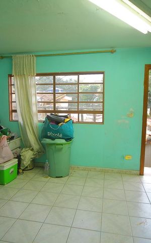 Casa à venda com 125m², 2 quartos e 2 vagasQuarto de Serviço