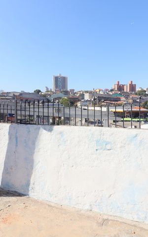 Casa à venda com 196m², 2 quartos e 1 vagaFachada