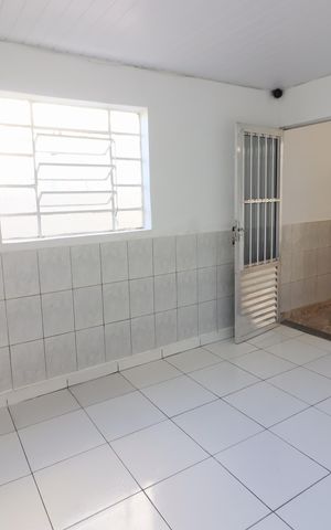 Casa à venda com 196m², 2 quartos e 1 vagaSala