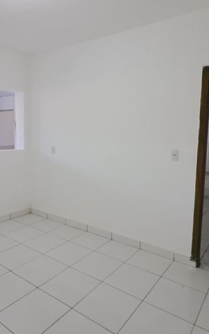 Casa à venda com 196m², 2 quartos e 1 vagaSala