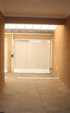 Casa à venda com 300m², 4 quartos e 4 vagasGaragem