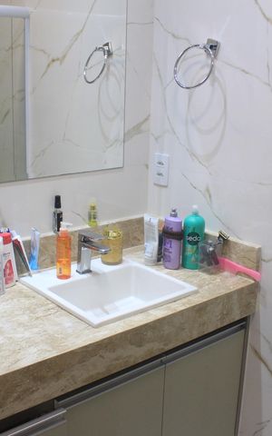 Casa à venda com 300m², 4 quartos e 4 vagasBanheiro da Suíte 1