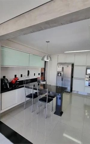Apartamento à venda com 163m², 4 quartos e 3 vagasCozinha
