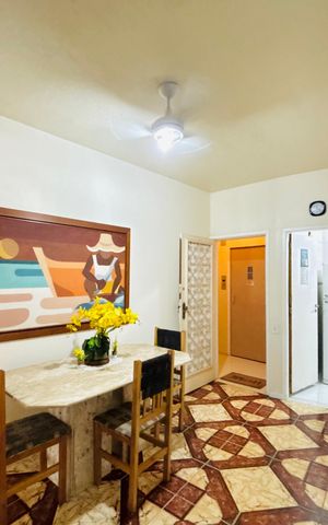 Apartamento à venda com 92m², 3 quartos e 1 vagaSala